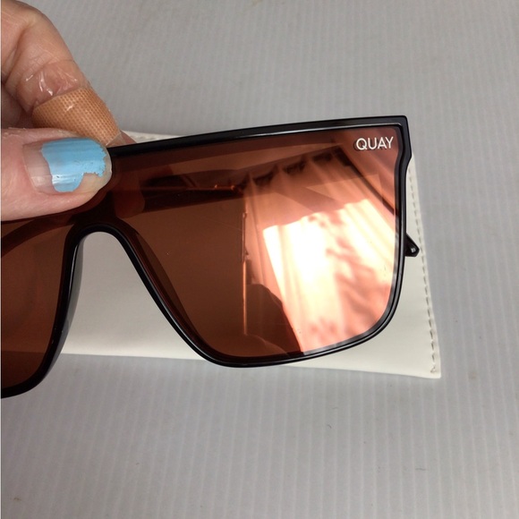 NeW ! READ** Rare Quay Nightfall Fire  Pink mirror Sunglasses main image 5